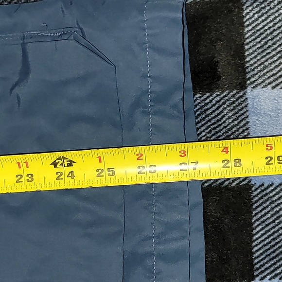 Vintage. Made in USA. Woolrich The Woman. Full-zip w/snap buttons. Medium - Picture 10 of 15